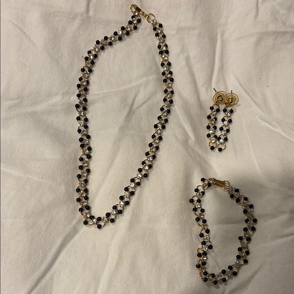 Elegant Black  Beads and  Rhinestone Gold‎ Tone Jewelry Set